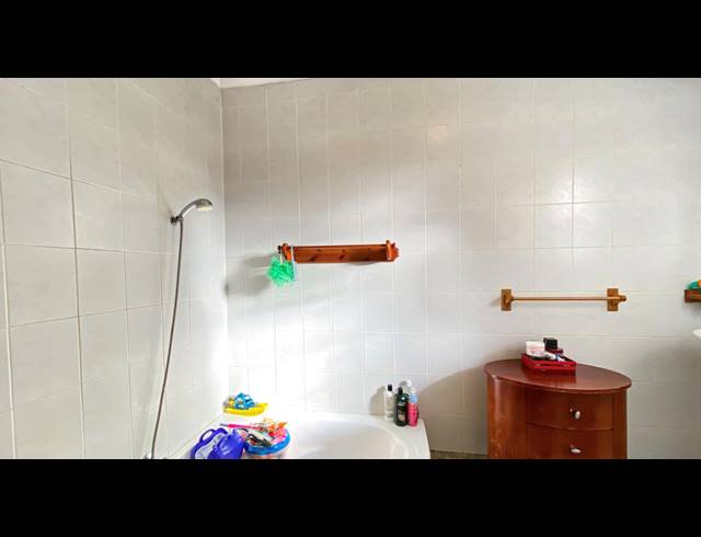3 BEDROOM CLUSTER FOR SALE IN FERNDALE